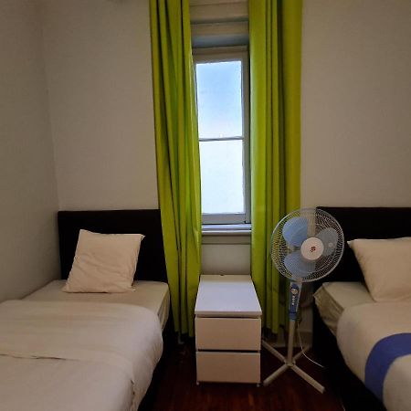 Shangri-La Hostel Anjos Lisboa Екстериор снимка