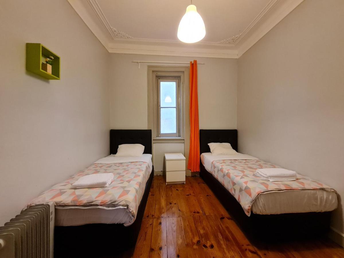 Shangri-La Hostel Anjos Lisboa Екстериор снимка