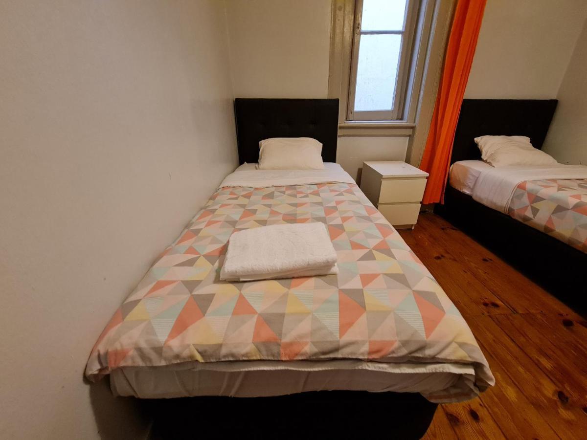 Shangri-La Hostel Anjos Lisboa Екстериор снимка