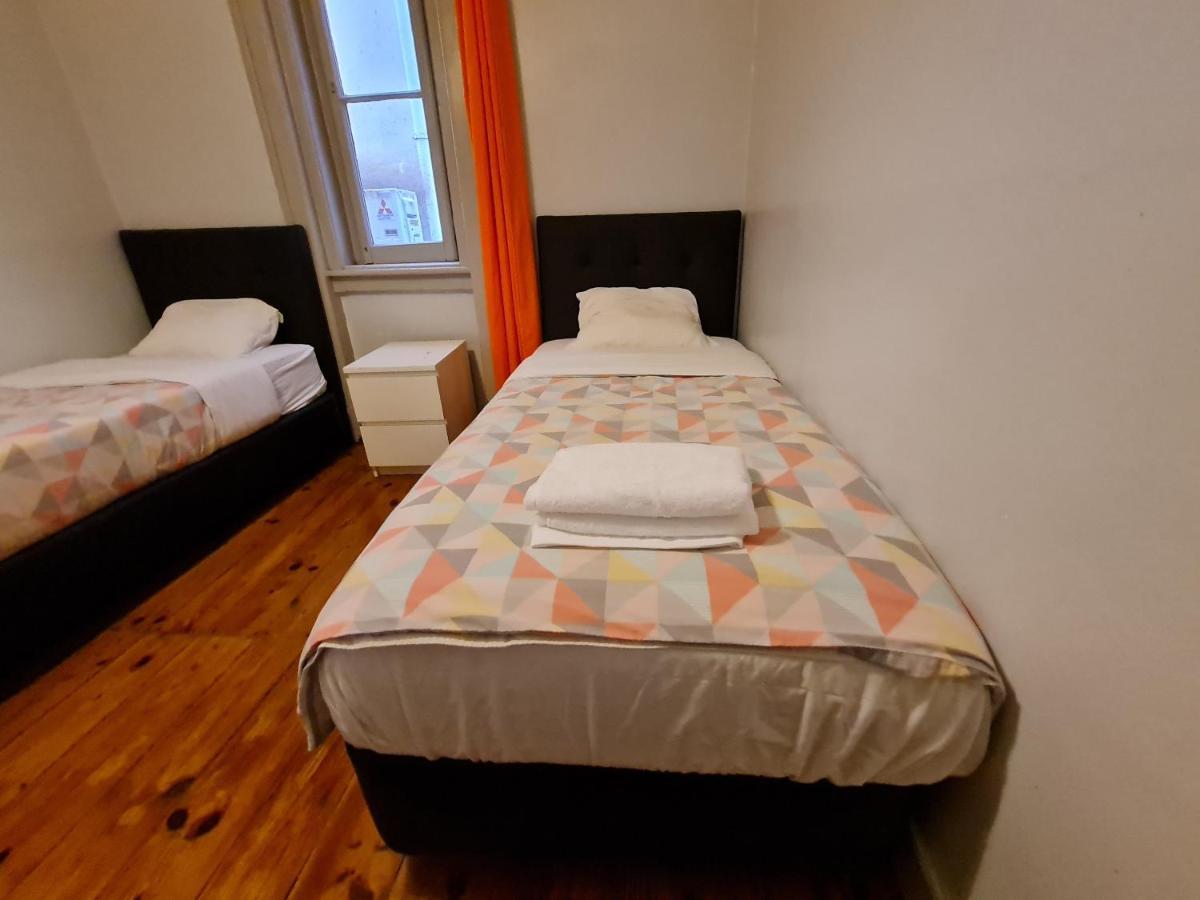 Shangri-La Hostel Anjos Lisboa Екстериор снимка